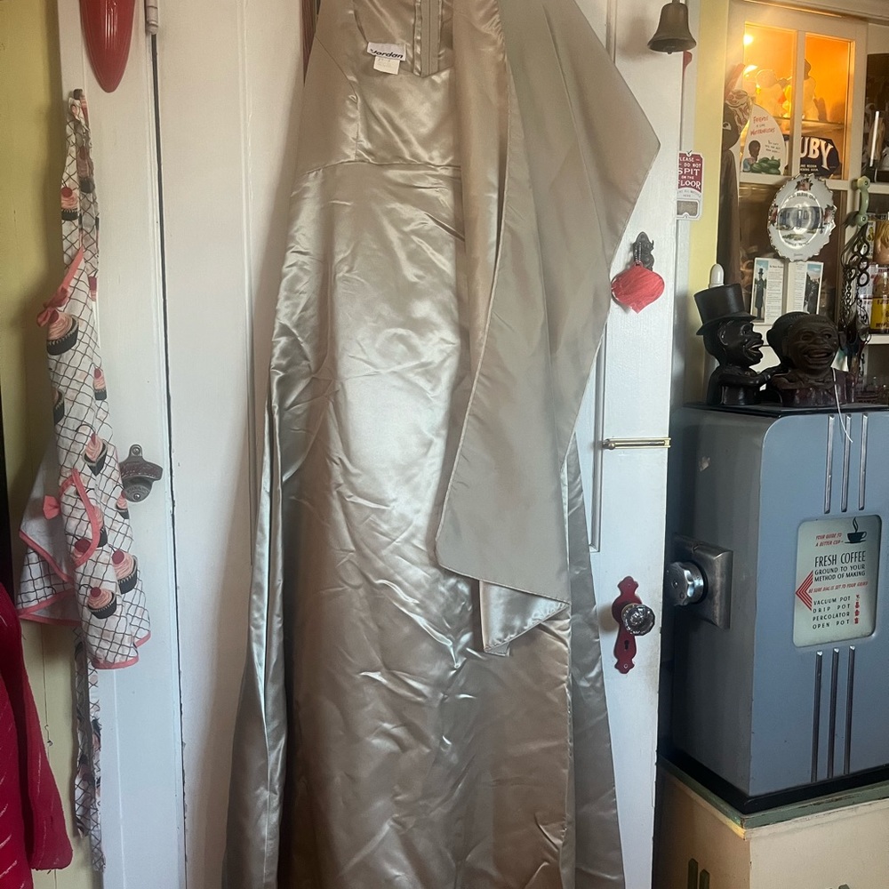 Bronze gown with cape